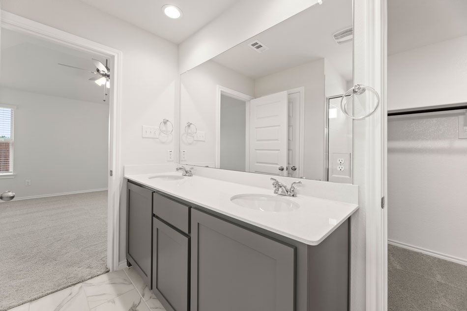 111 Aston Way. Terrell, TX 75160