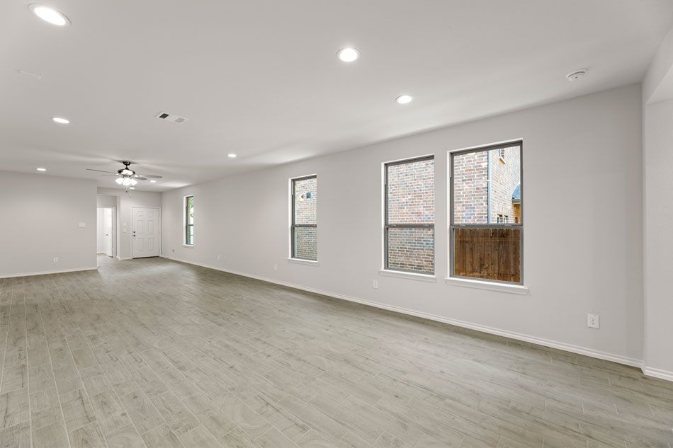 3112 Yellow Pine Drive (Mesquite)