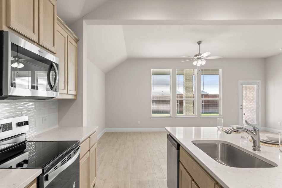 1010 Longbow Trail. Justin, TX 76247