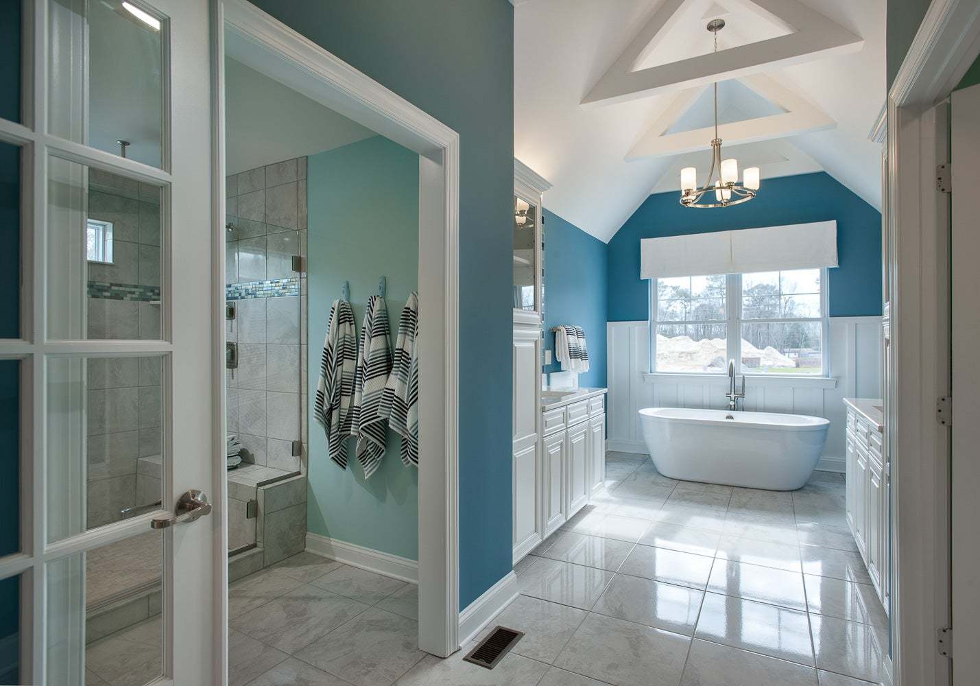 The Kramer Owner's Suite Bathroom