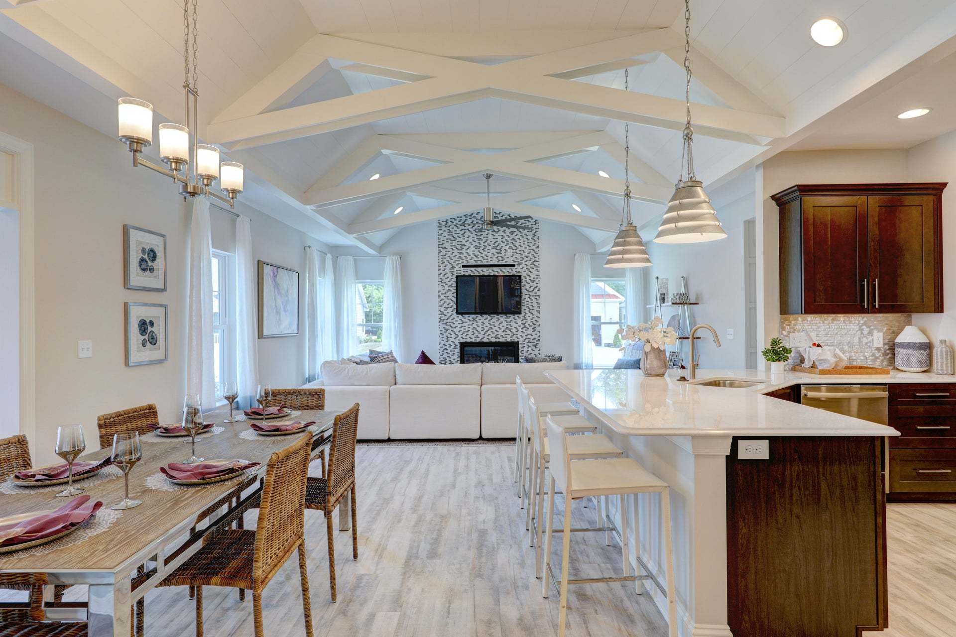 Kitchen Breakfast area and living room