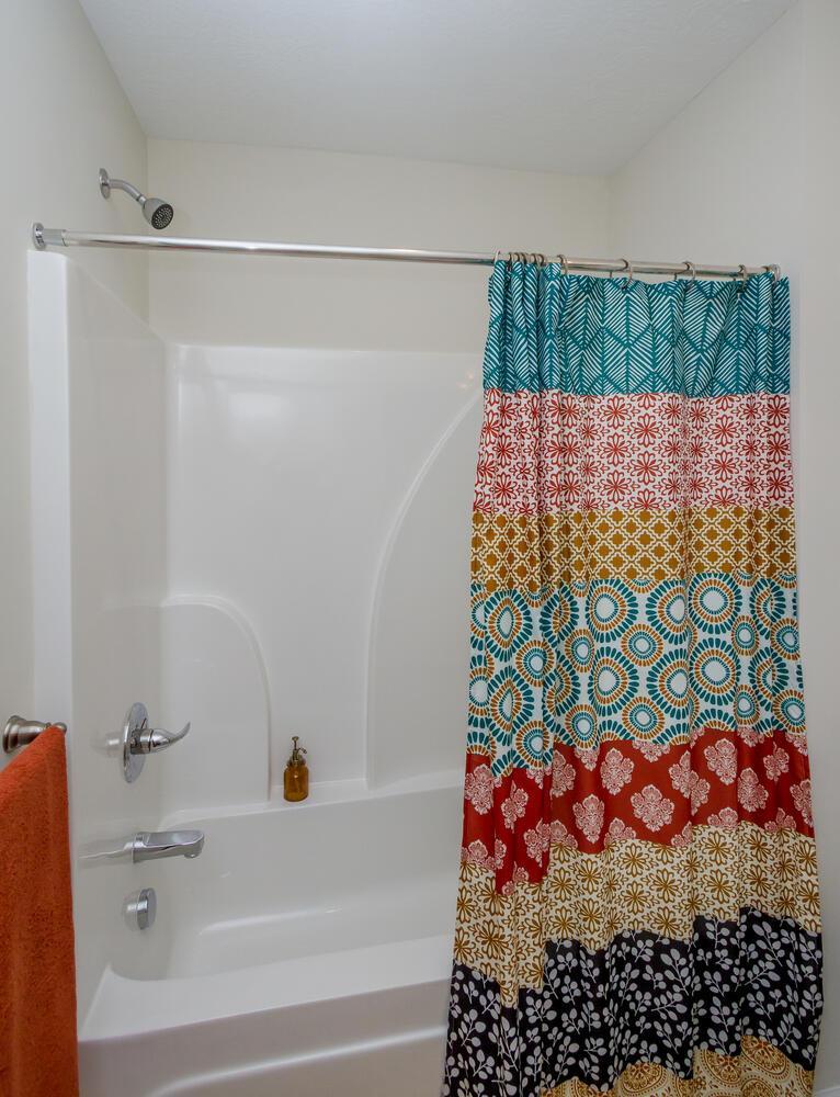 2045 Sinclair Drive Grovetown-large-045-035-Bathroom-766x1000-72dpi