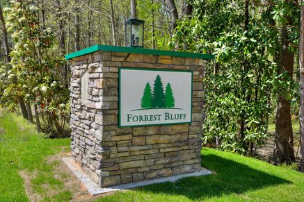Forrest Bluff Entrance – Ivey Homes