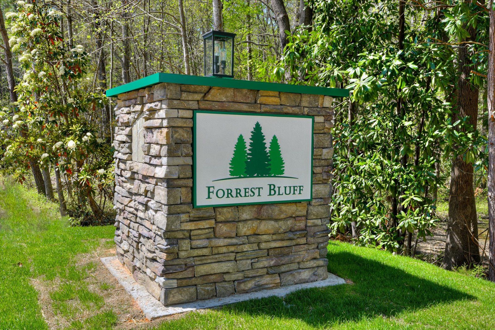 Forrest Bluff Entrance – Ivey Homes