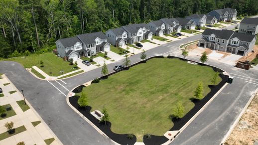 Forrest Bluff Townhomes – Ivey Homes