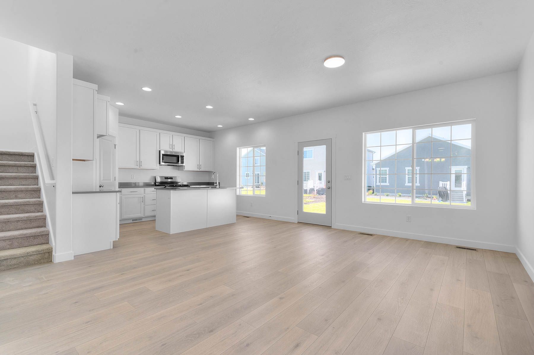 5669 N Goldfinch Lane (Carson)