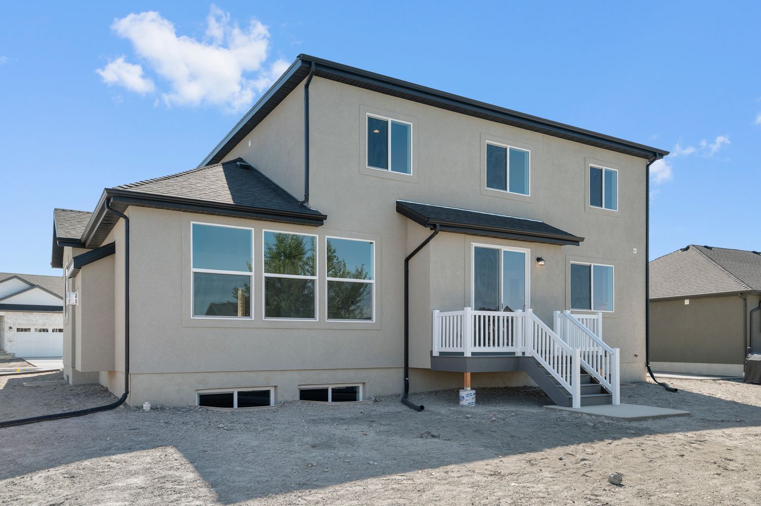 611 N Briarwood Lane (Montclair Traditional)