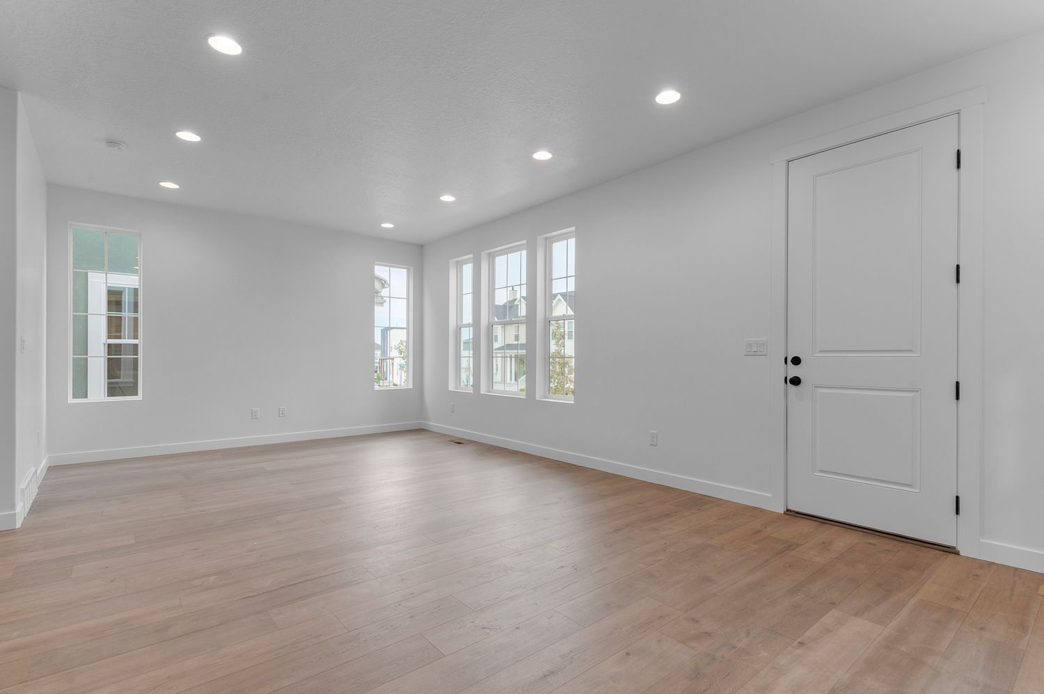 11194 S Fordman Way (Auburn European)