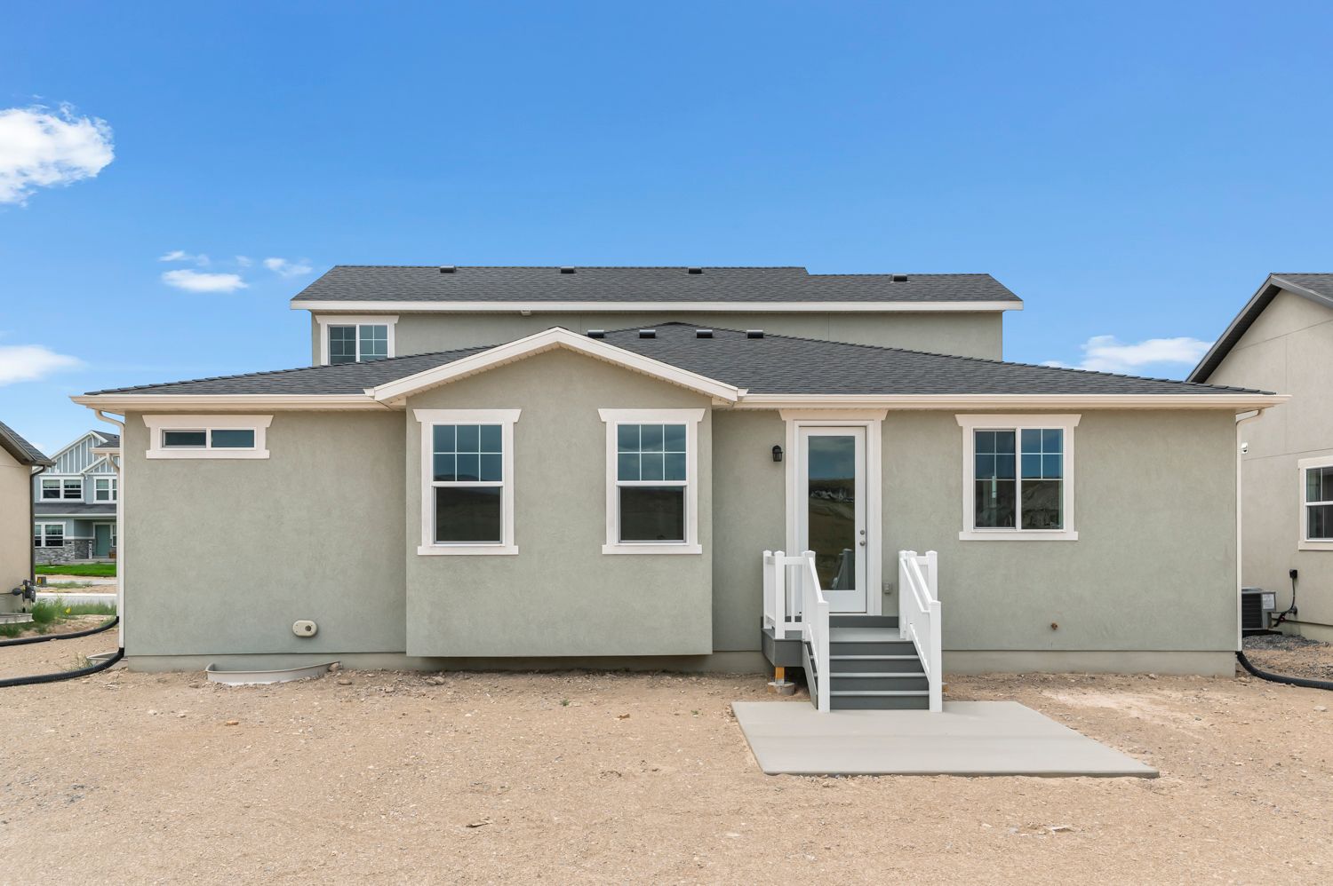 1867 E Moho Mountain (2200 Craftsman)