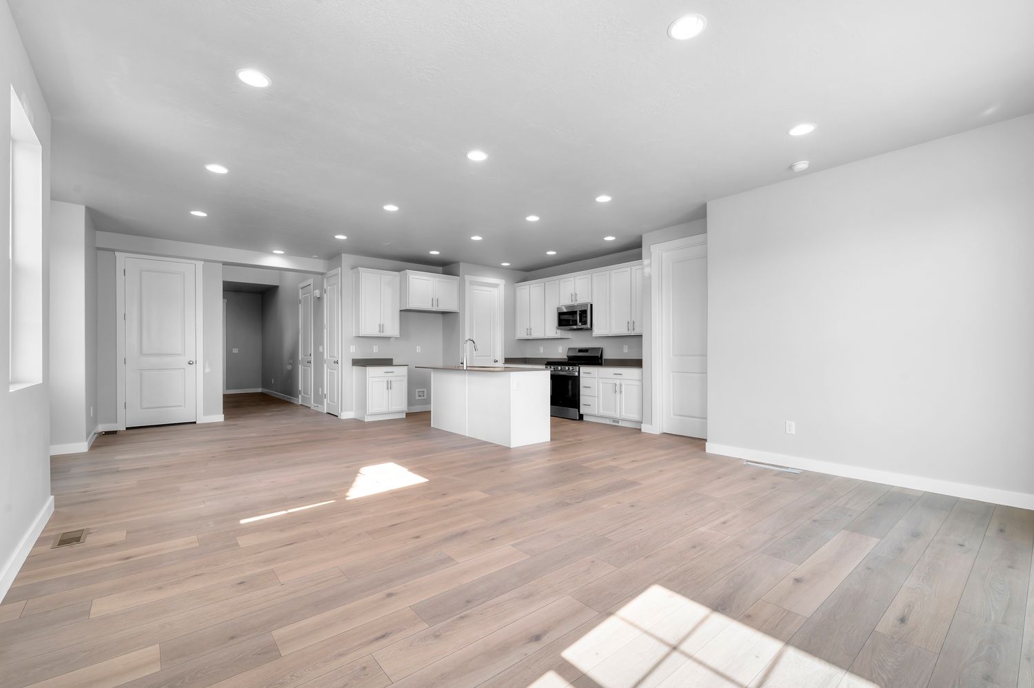 1035 W Sparrow Way (Portland)