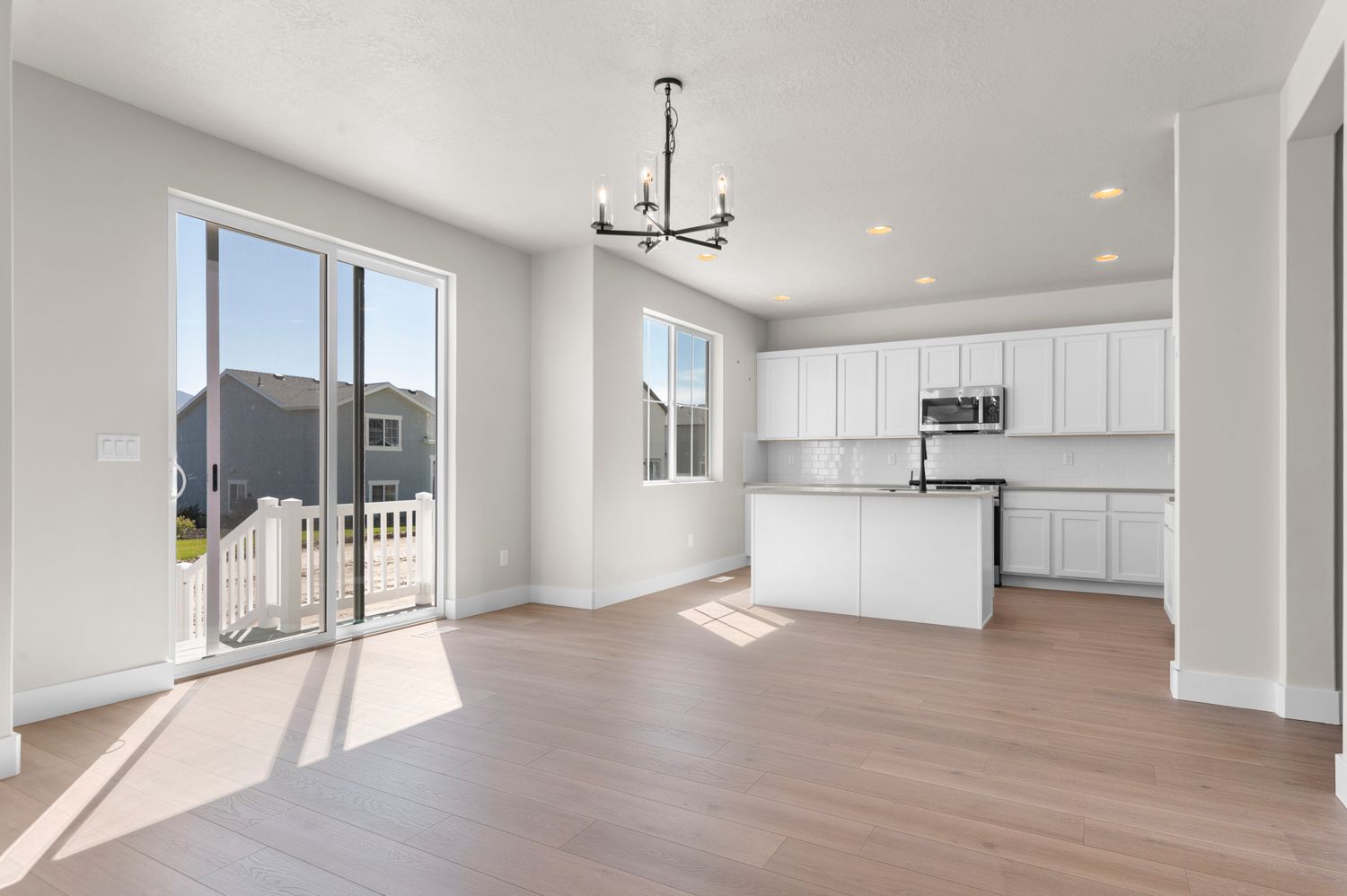 6806 N Desert Creek (2050 Farmhouse)