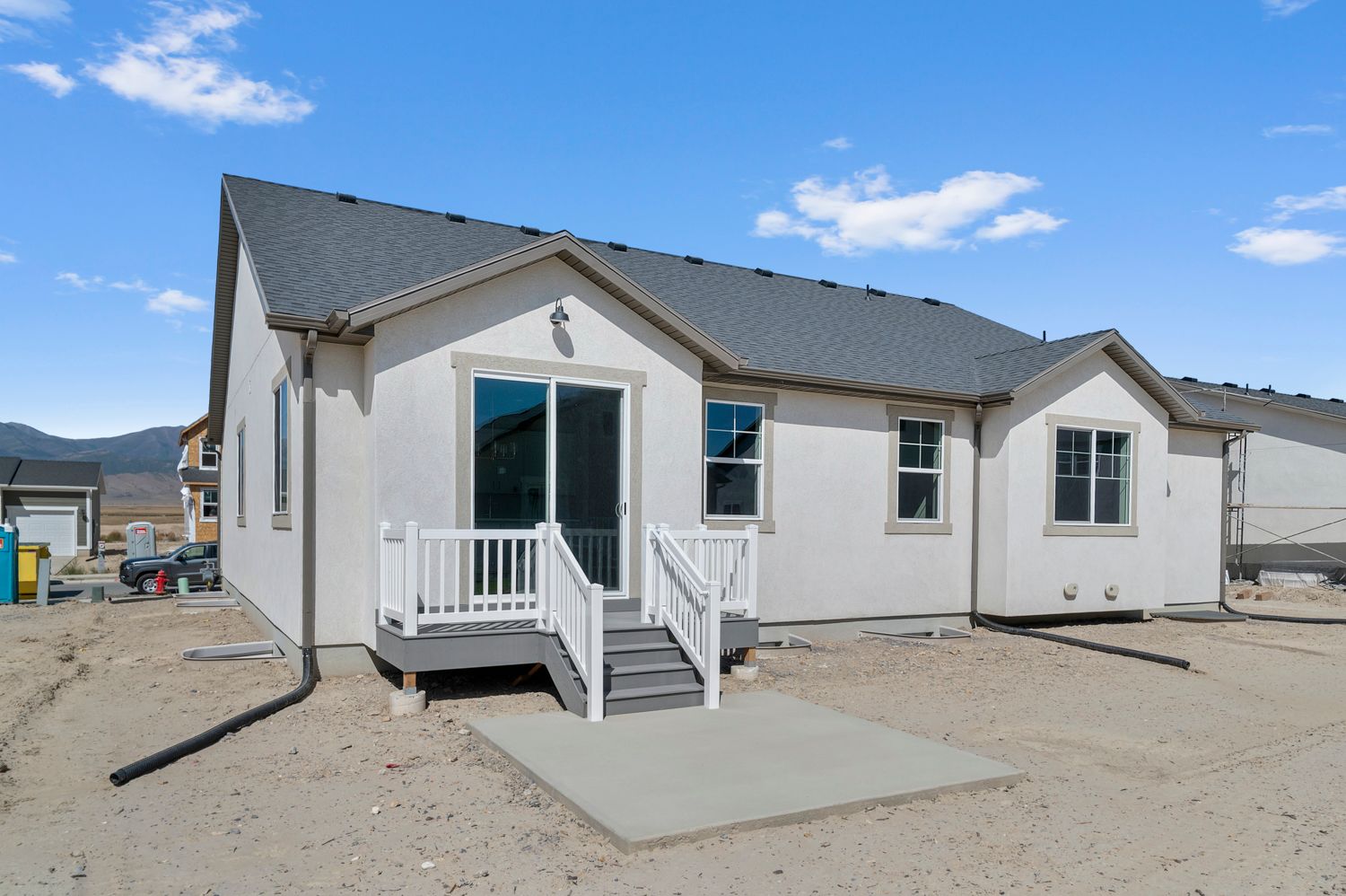 6754 N Desert Creek (2000 Garden)