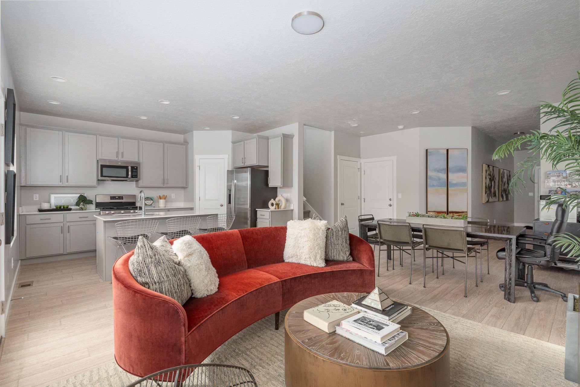 Mahogany Ridge Living Room