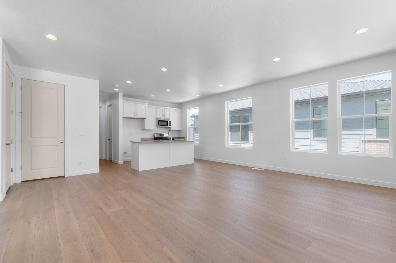 557 N Buffalo Grass Lane (Keystone Farmhouse)