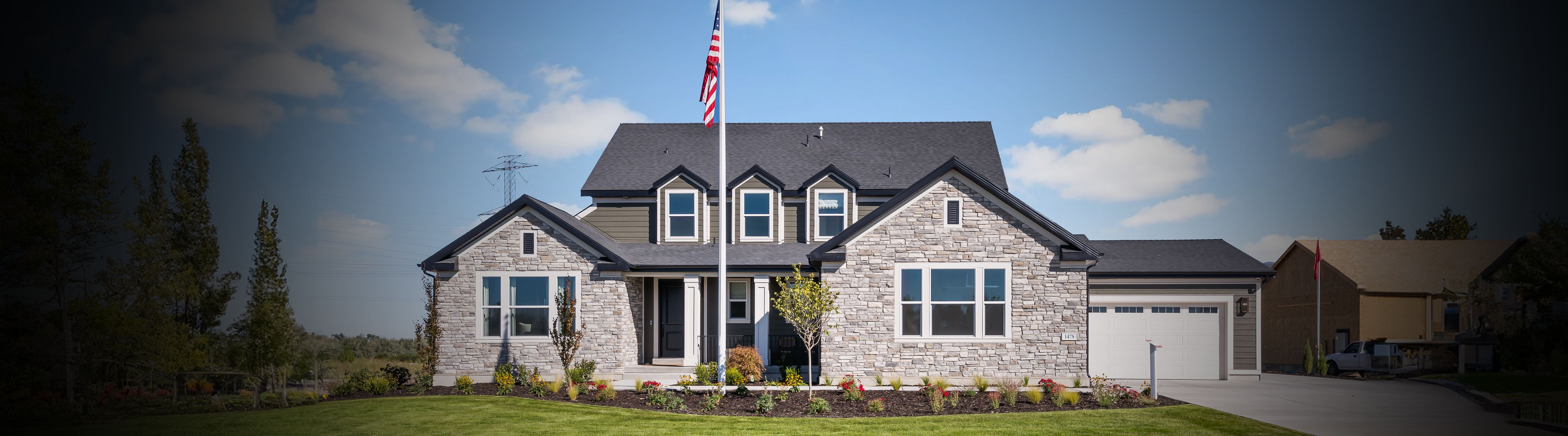 Hampton Traditional Home Design Banner