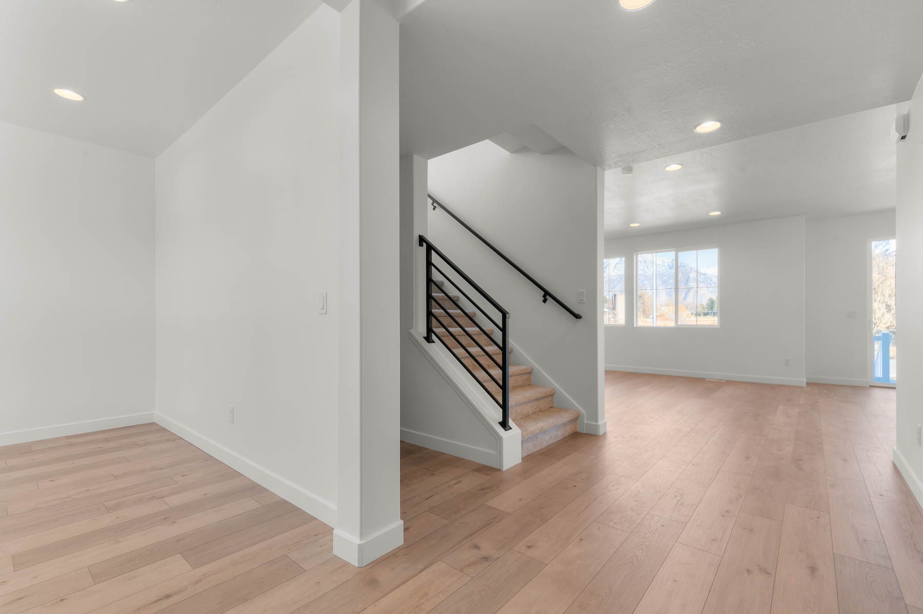 2050 Farmhouse