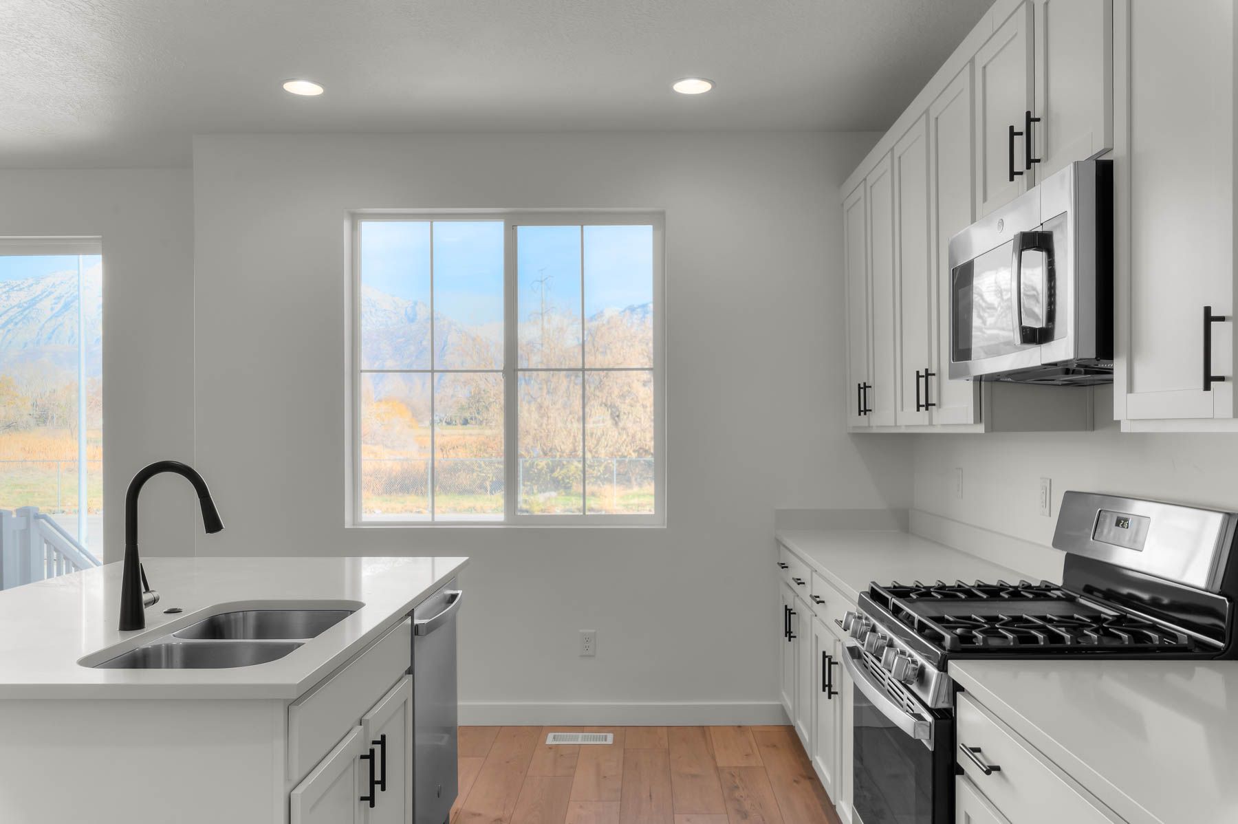 2050 Farmhouse