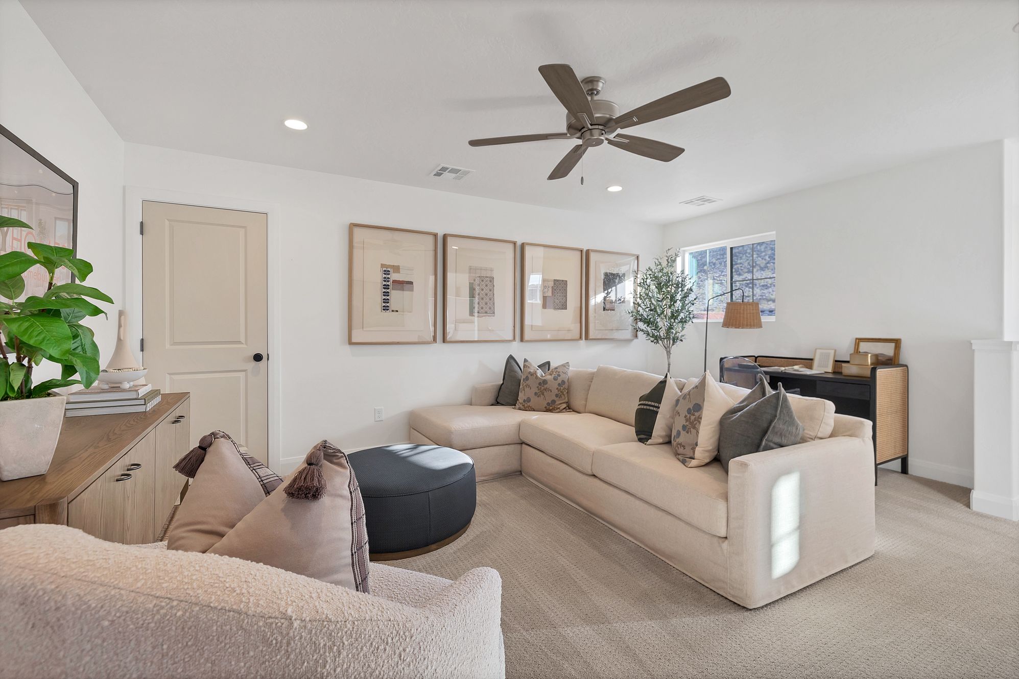 Sendera Model Interior