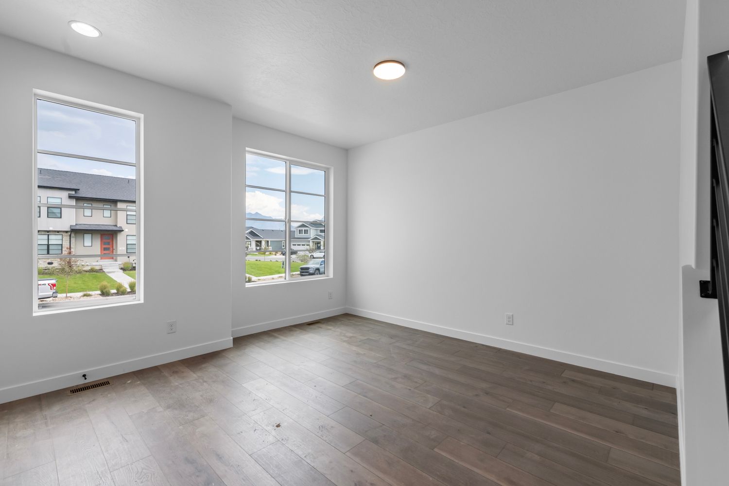 2408 N Alesund Way. Lehi, UT 84043