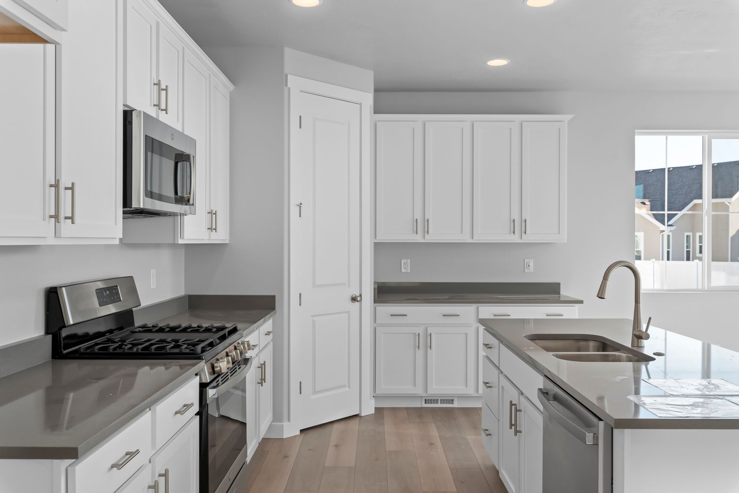 3634 W Holbrook Way. Lehi, UT 84043