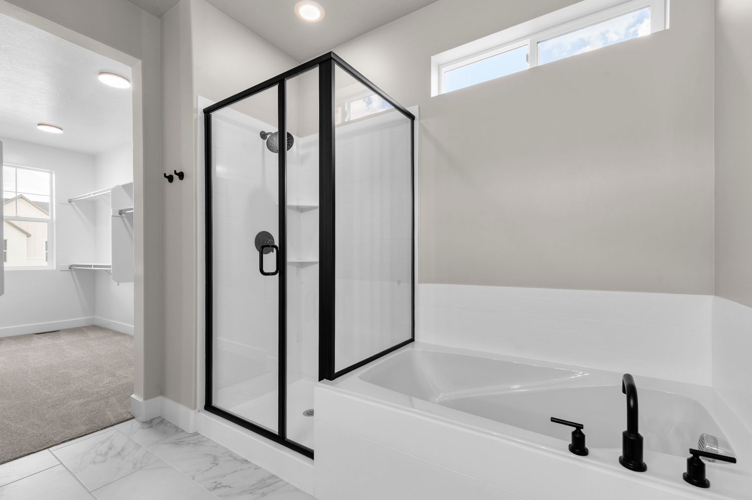 2400 Garden floor plan