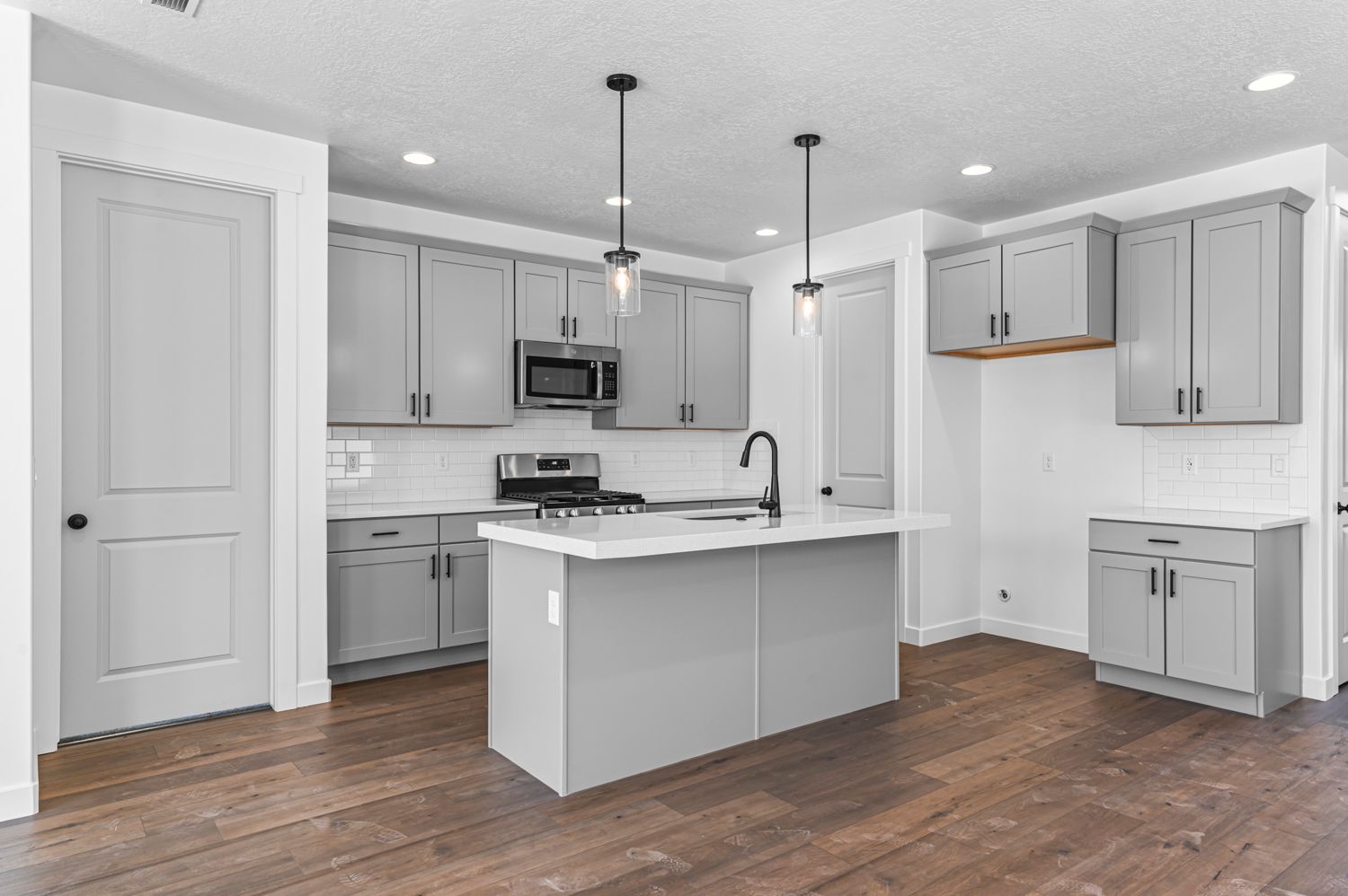 9869 N Willowbank Dr. Highland, UT 84003