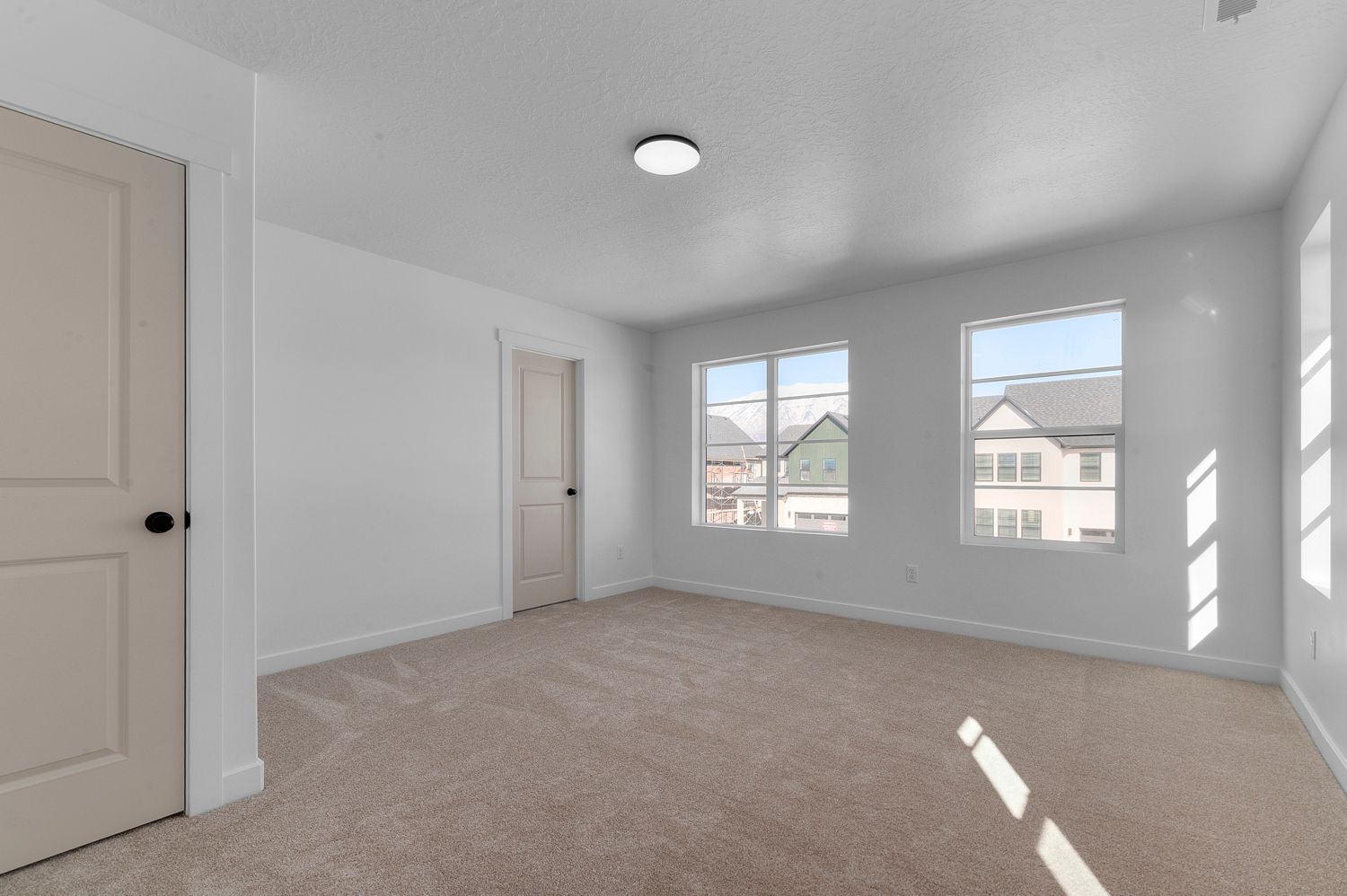 9869 N Willowbank Dr. Highland, UT 84003