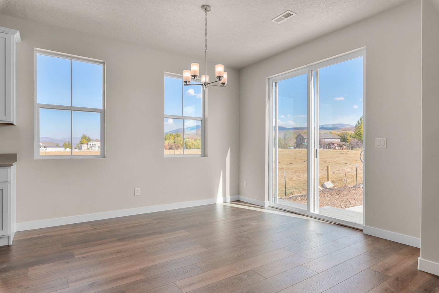 2300 Farmhouse - Francis Commons 5