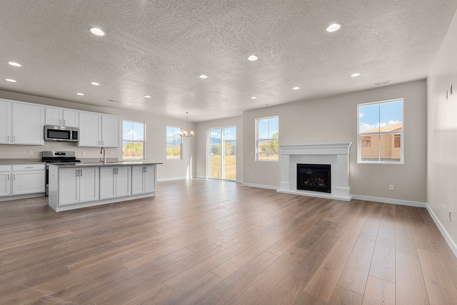 2300 Farmhouse - Francis Commons 5