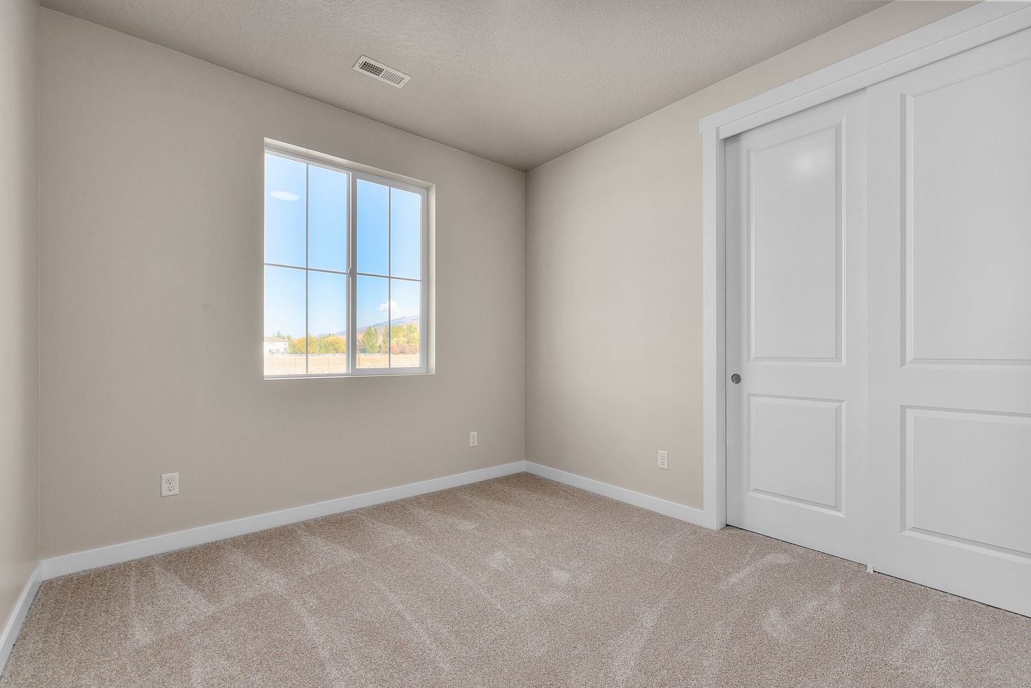 2300 Farmhouse - Francis Commons 5