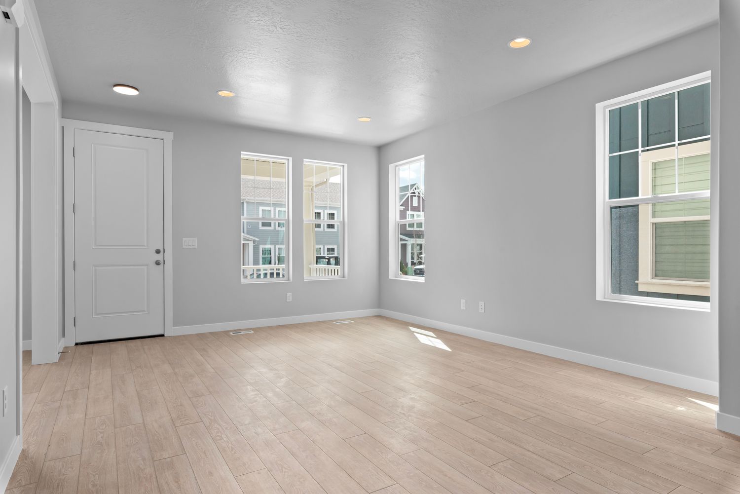 Tahoma Colonial