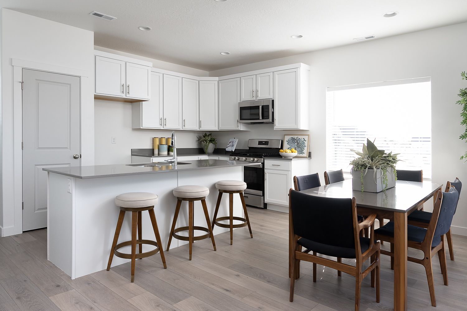 567 N Hampton Ln. Lindon, UT 84042