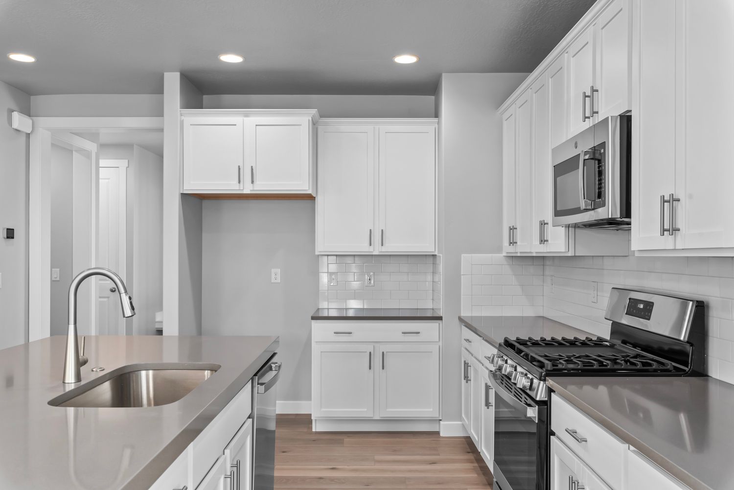 Colfax Craftsman - Daybreak Cascades 301