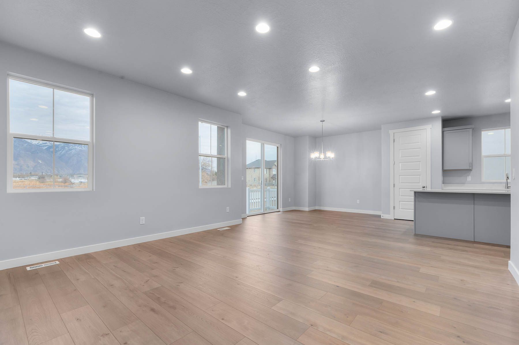 1558 N 3150 W (1550 Farmhouse)