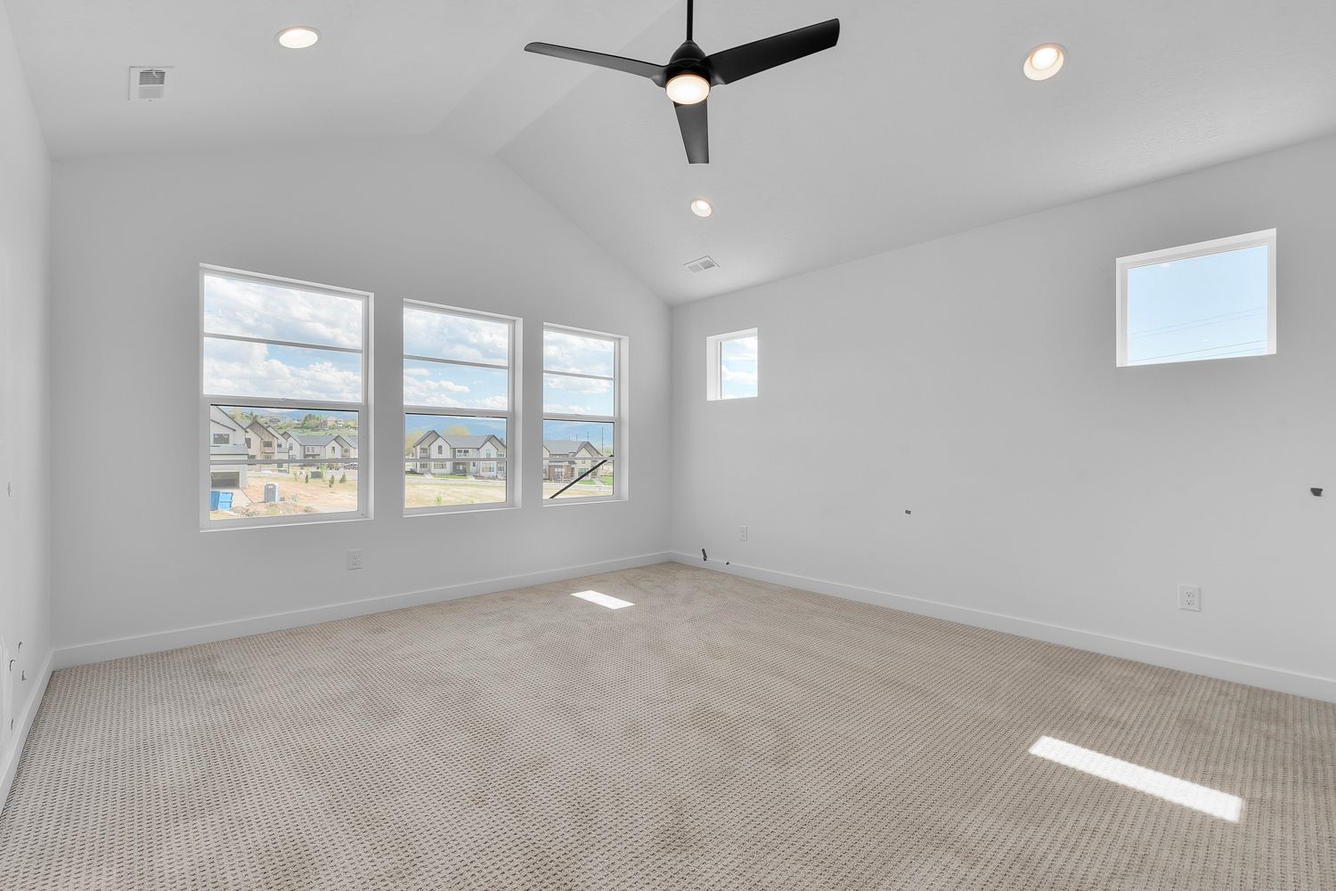 2408 N Alesund Way. Lehi, UT 84043