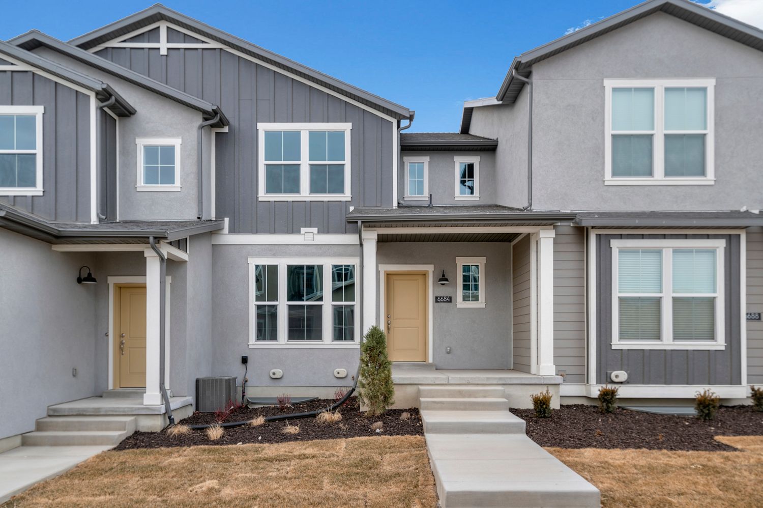 6684 N Monument Peak