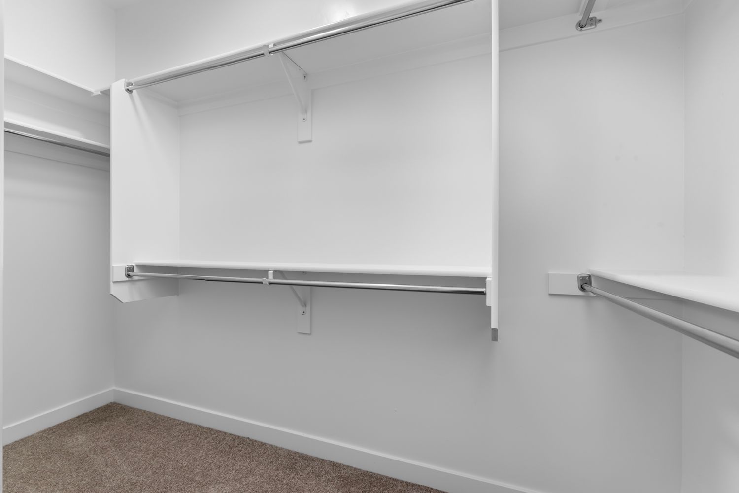 1350 Farmhouse floor plan