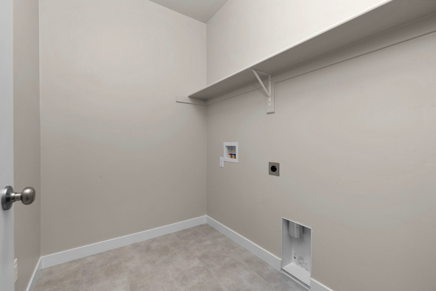 1226 W 2325 S. Syracuse, UT 84075