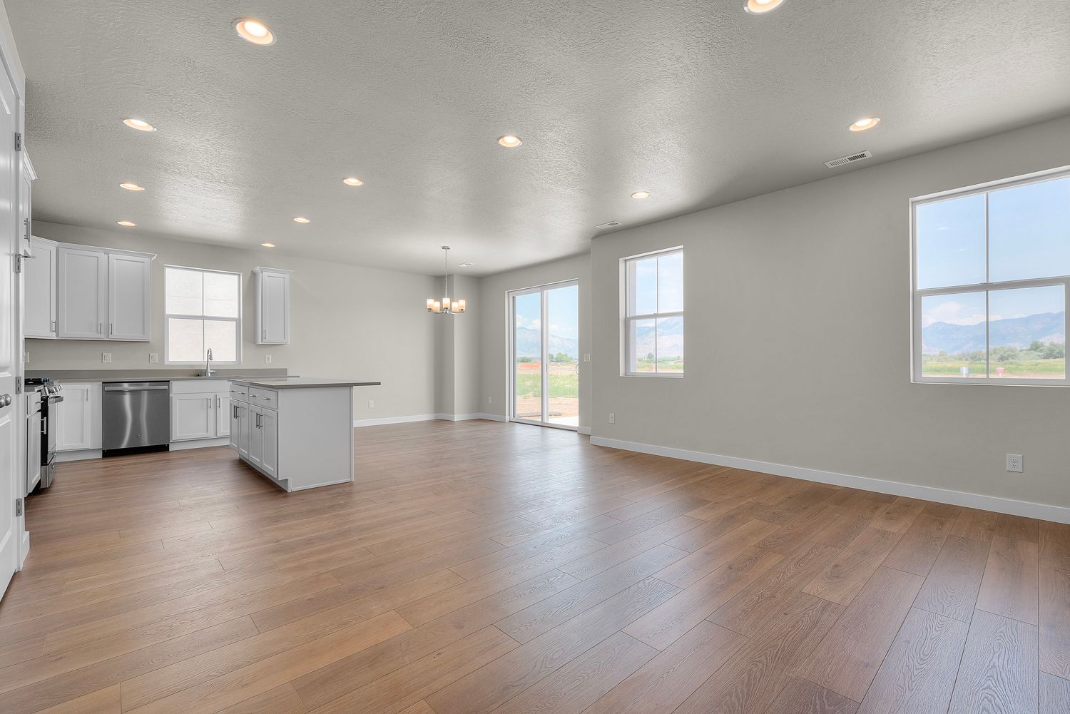 1700 Farmhouse Select floor plan