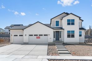 976 S Tanner Road (2400 Farmhouse)