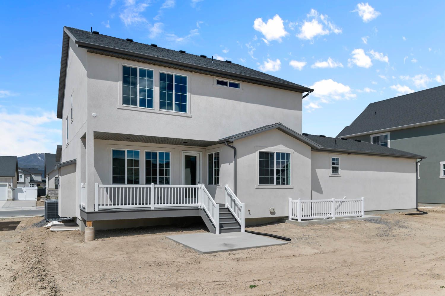 2500 Farmhouse