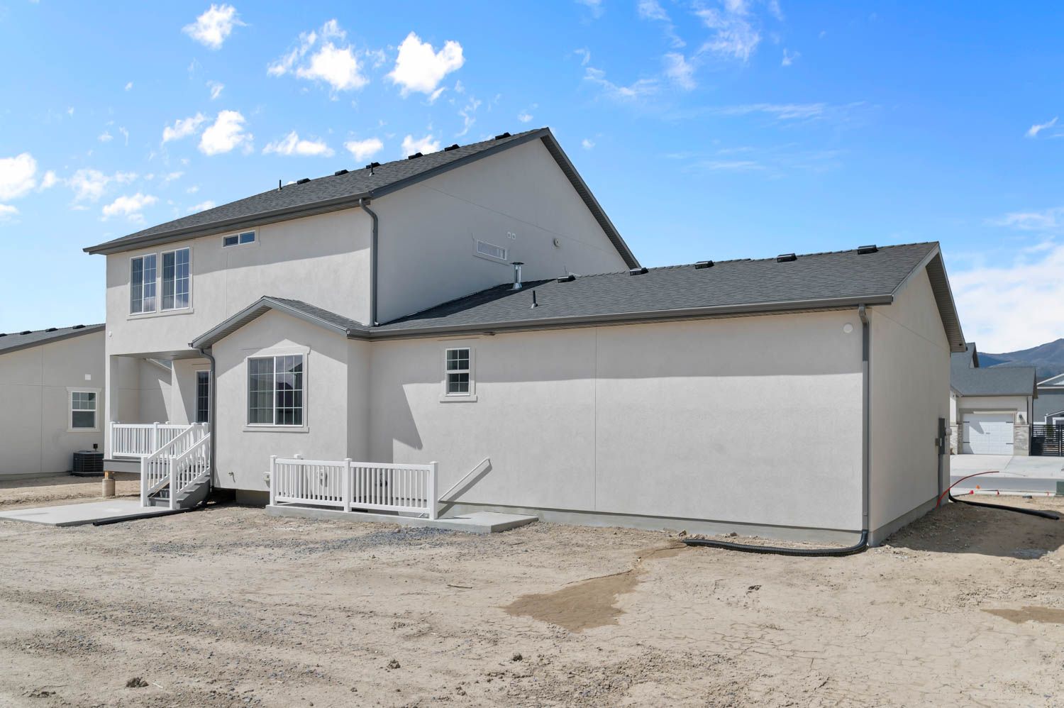2500 Farmhouse