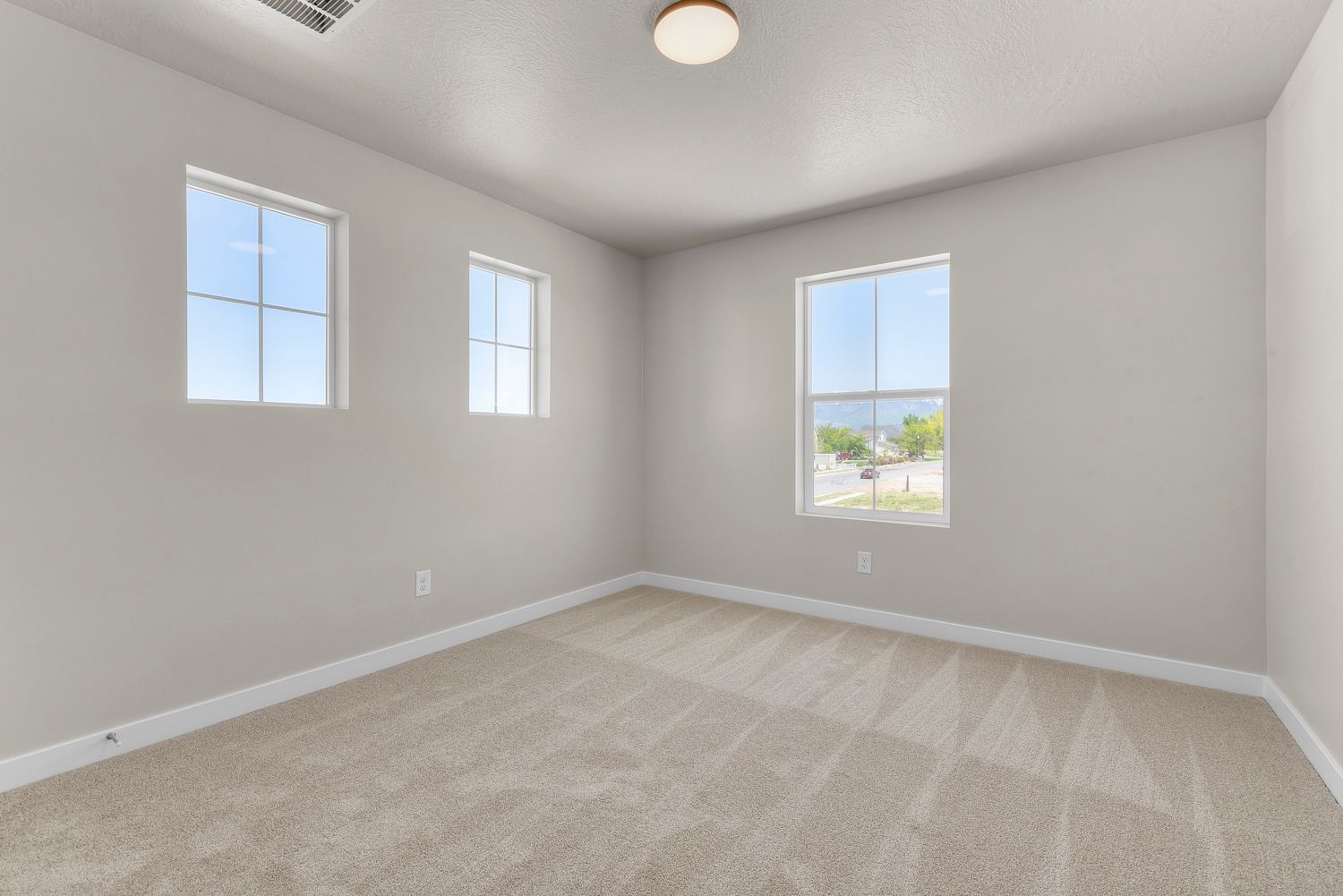 2200 Farmhouse
