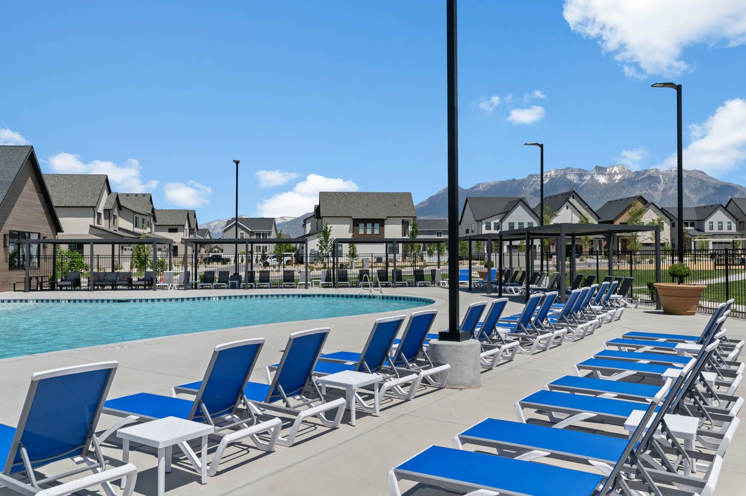 Broadview Shores Community Pool
