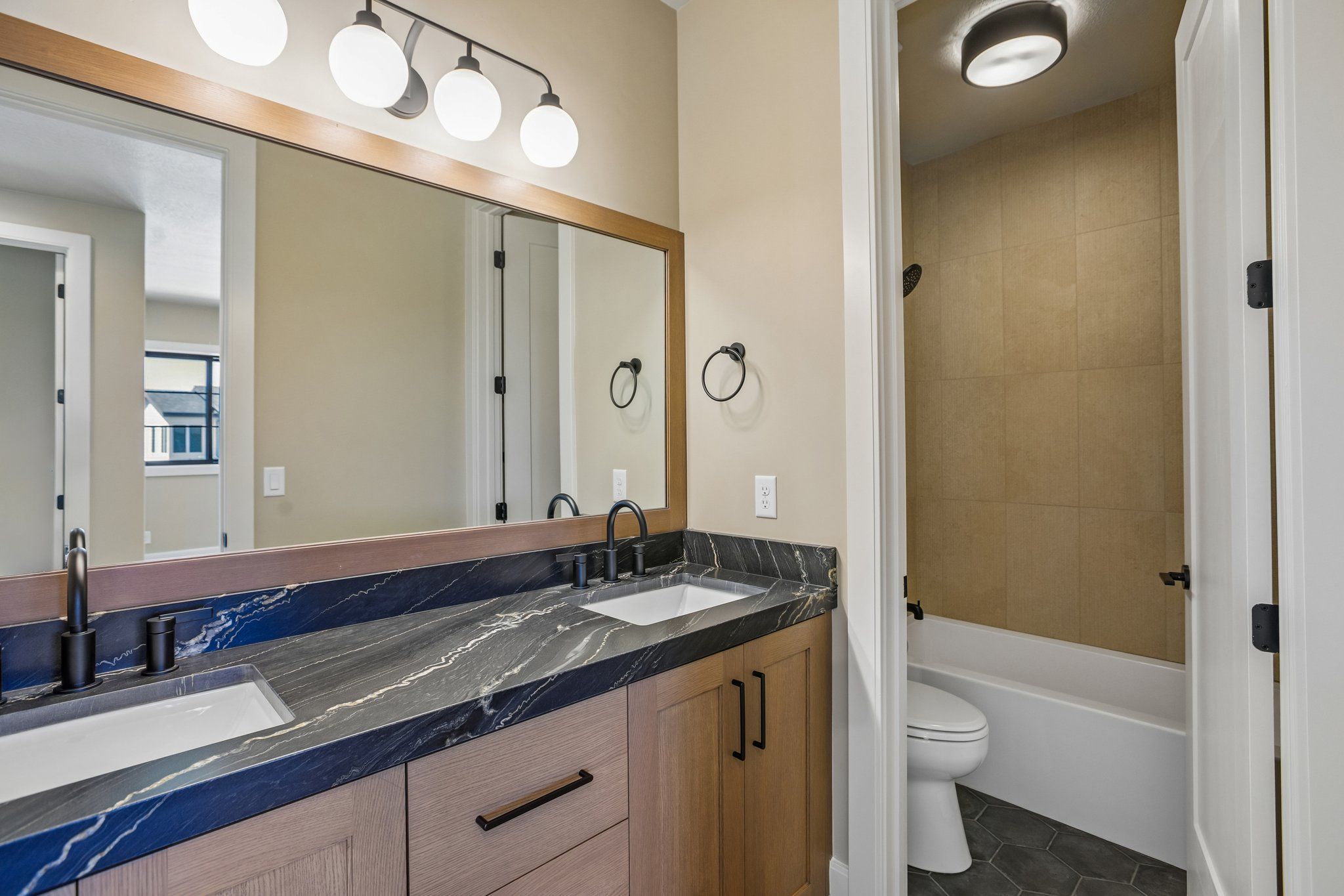 Sidewinder Modern