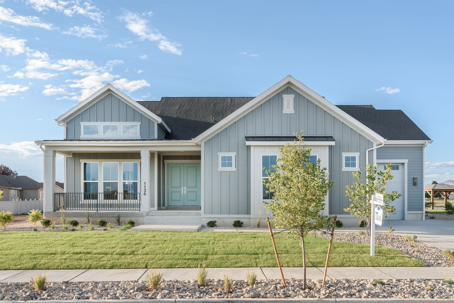 Alexandria Farmhouse - Legacy Park Est 201 Parade model