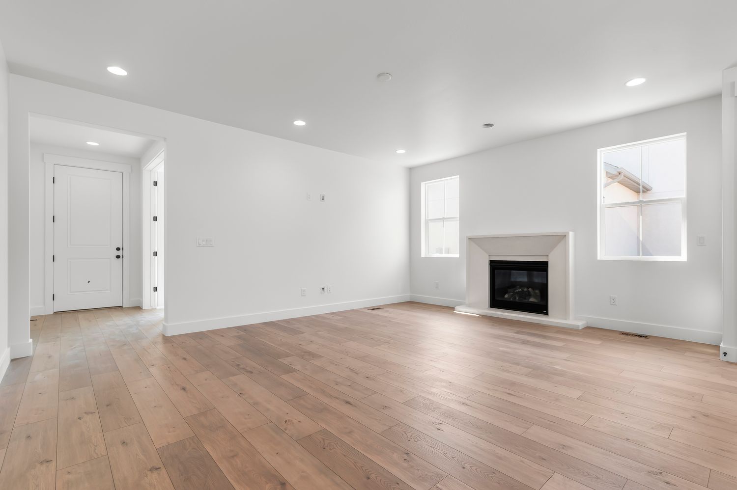 2200 Farmhouse