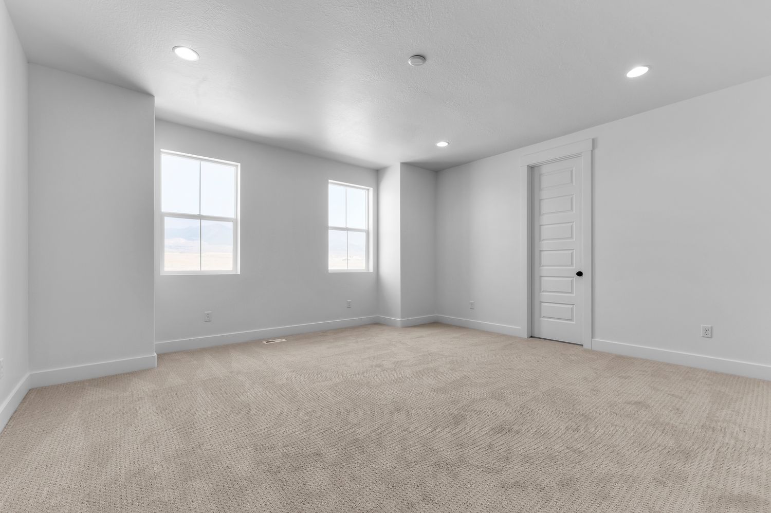 2200 Farmhouse