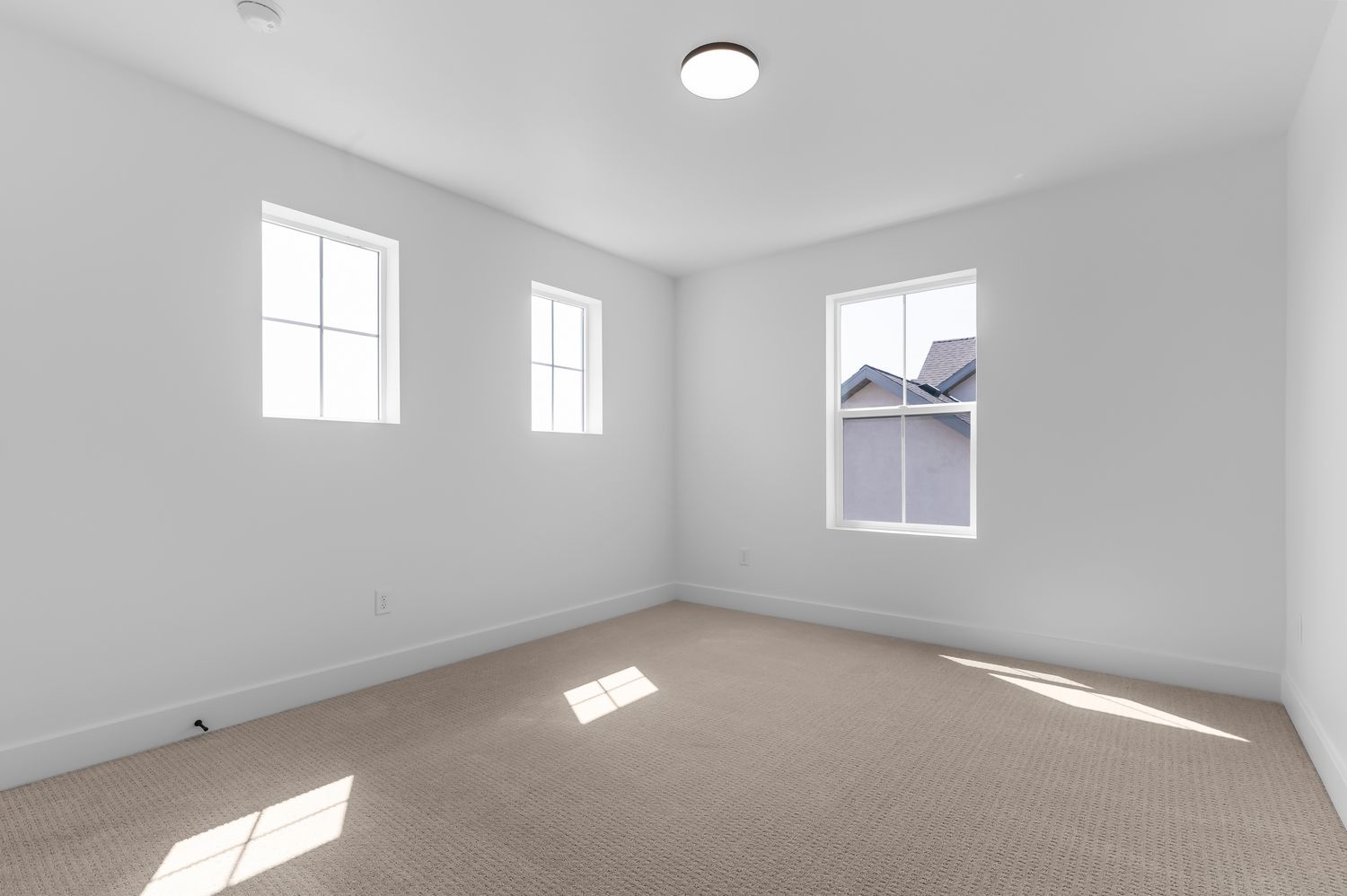 2200 Farmhouse