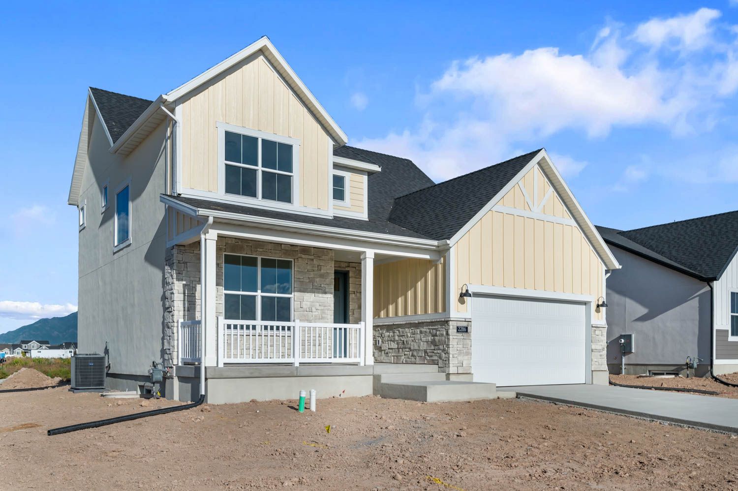 2050 Farmhouse